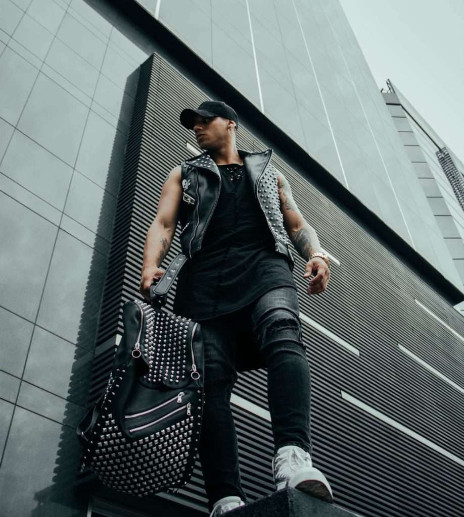 5 Signs You Are Dealing with a Communal Narcissist in Your Social Circle