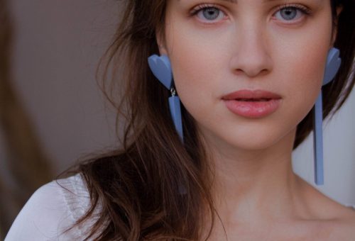 Female covert narcissists