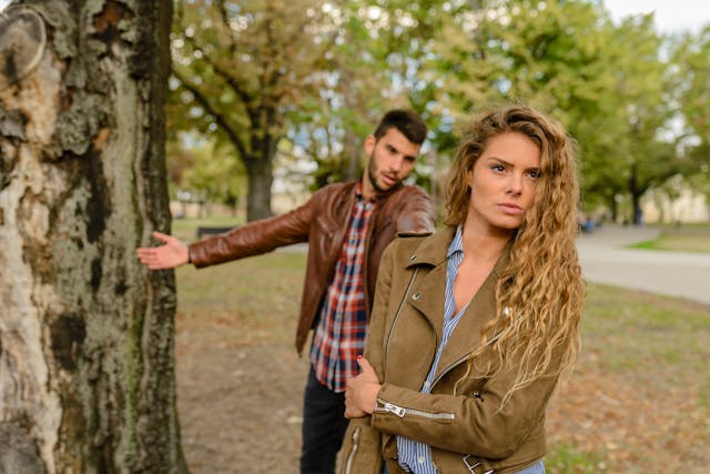 8 Weird things covert narcissists do When Triggered