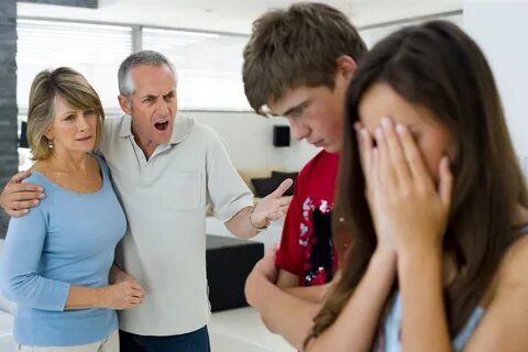 Covert Narcissist Mother :4 Effective Ways to Navigate a Relationship with her as an Adult”