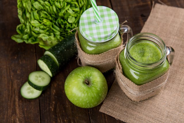 Apple Juice and Dreams: Crafting a perfect new year detox plan
