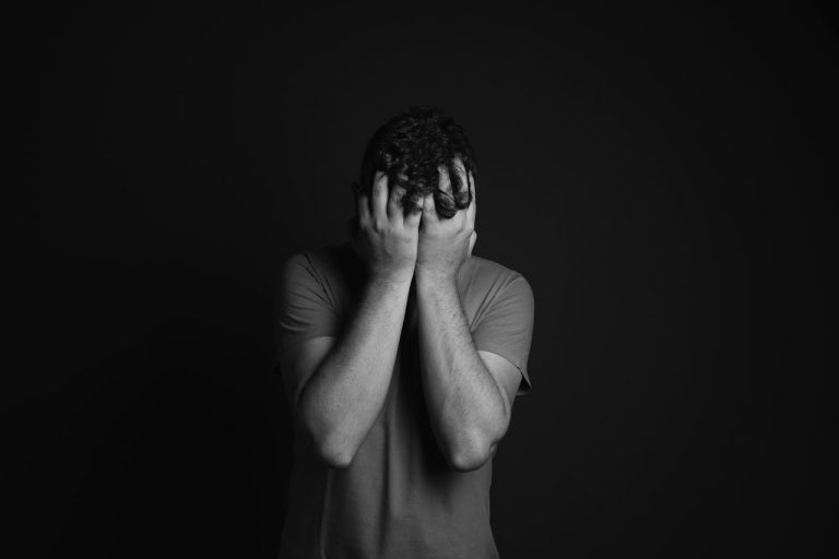 10 weird things covert narcissists do in relationships with others