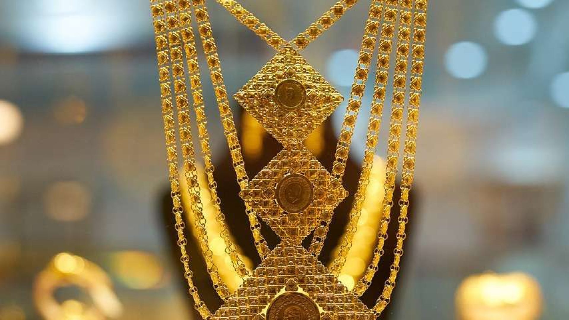 1 tola gold price in Pakistan