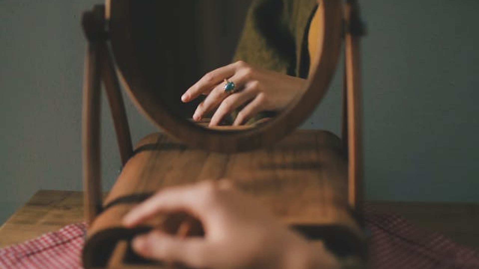 10 tips whenever you see you somone very close suffering from the self harm scars